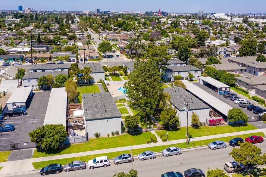 More Photos Of 345 N Batavia St, Orange Apartments For Sale