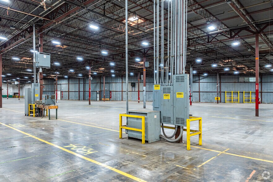 More Photos Of 1625 E Duane Blvd, Kankakee Manufacturing For Lease