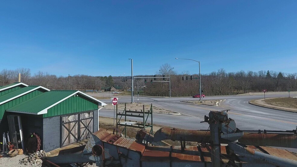 More Photos Of 15 Main St, Mammoth Spring Office For Sale