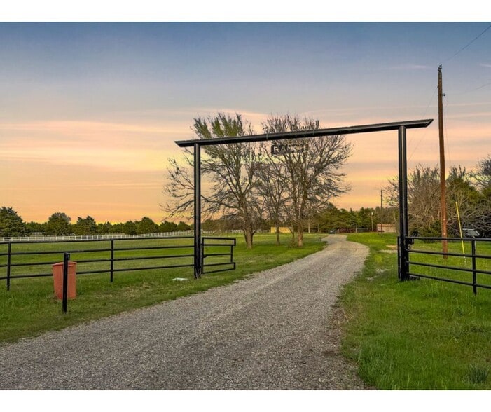 More Photos Of 12488 Eastline Rd, Trenton Specialty For Sale