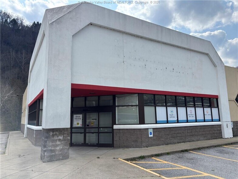 More Photos Of 173 Main St, Clay Drugstore For Lease
