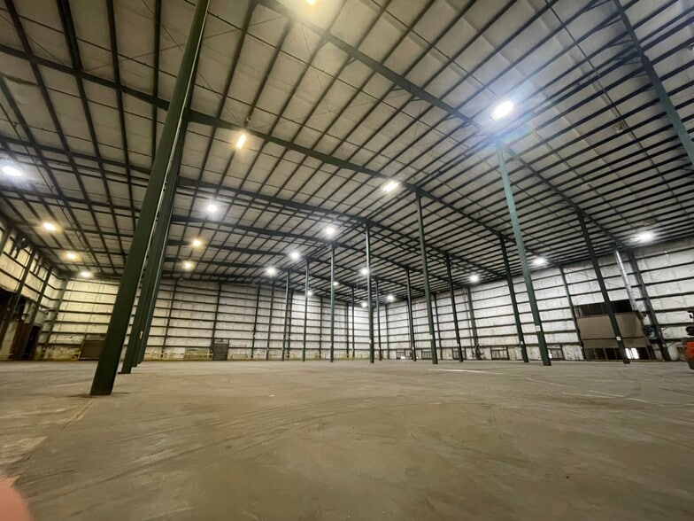 More Photos Of 840 Boling St, Jackson Distribution For Lease