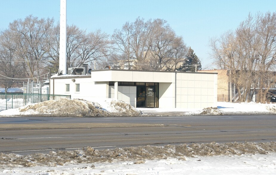 Primary Photo Of 2740 Manheim Rd, Melrose Park Veterinarian Kennel For Lease