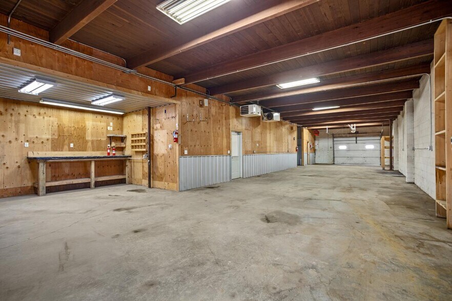 More Photos Of 4415 Burdick Expy E, Minot Office For Lease