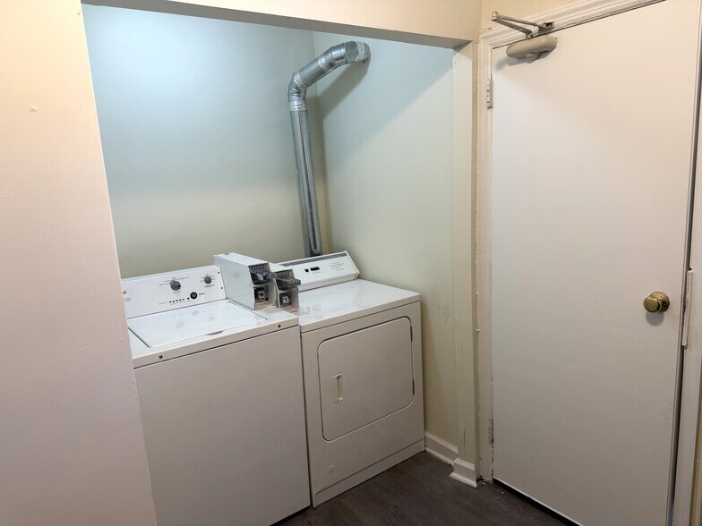 More Photos Of 7401 Woodbine Ave, Philadelphia Storefront Retail Residential For Lease