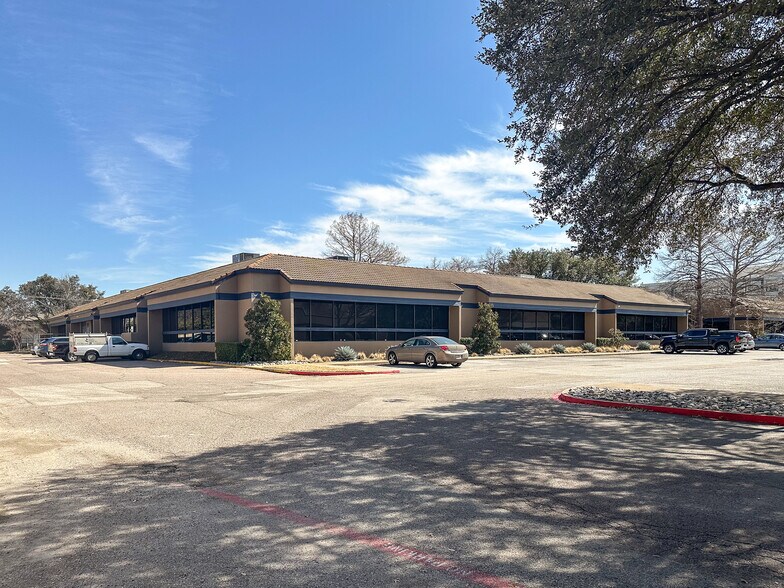 More Photos Of 4851 Keller Springs Rd, Addison Light Distribution For Lease