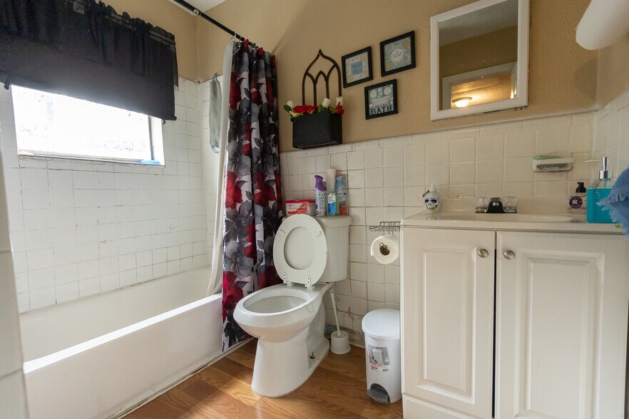 More Photos Of 9222 Lockwood Dr, Houston Apartments For Sale