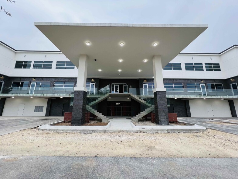 More Photos Of 8701 Menchaca Rd, Austin Medical For Sale