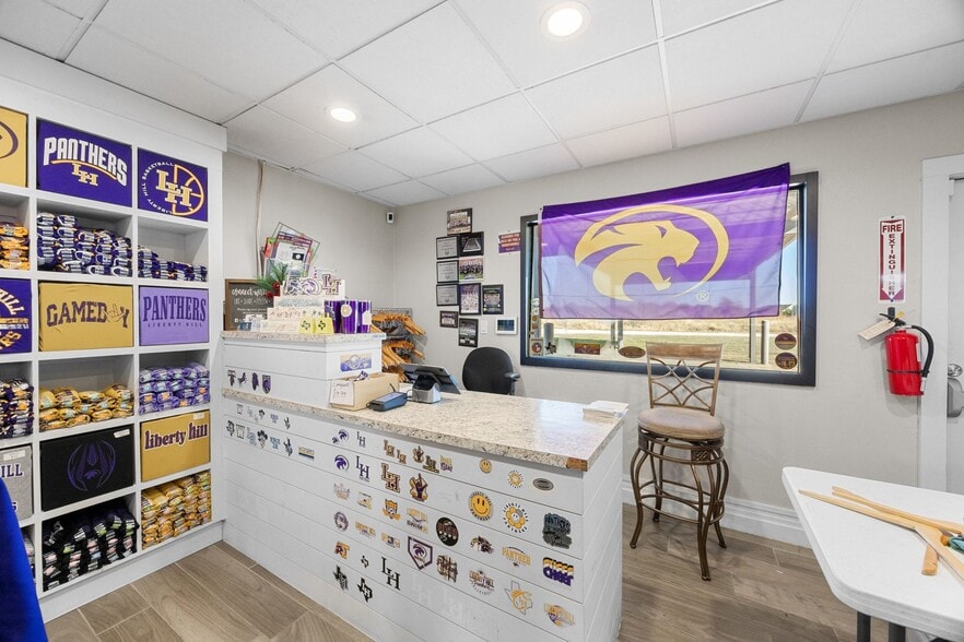 More Photos Of 14262 W State Highway 29, Liberty Hill General Retail For Sale