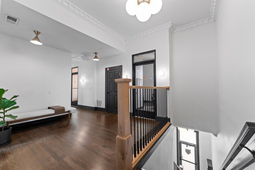 More Photos Of 2-8 W Main St, Carmel Storefront Retail Office For Lease