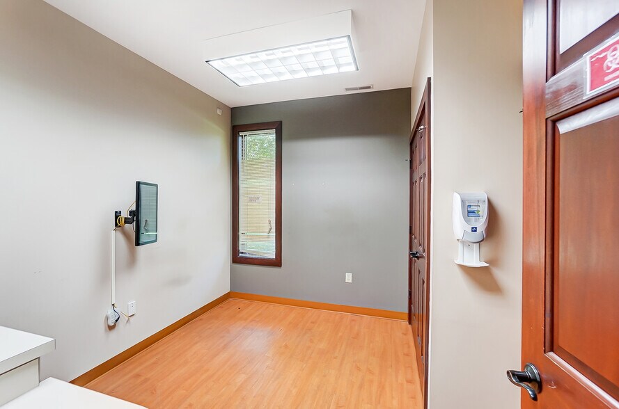 More Photos Of 3300 Philadelphia Dr, Dayton Medical For Sale