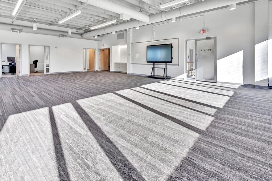 More Photos Of 717 W St Germain St, Saint Cloud Office For Lease