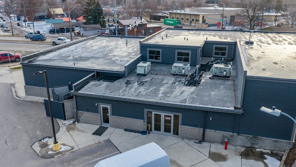 More Photos Of 115 1/2 W Wyoming St, Kalispell Showroom For Lease