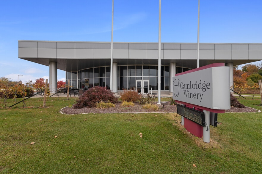 More Photos Of 600 Kenseth Way, Cambridge General Retail For Sale