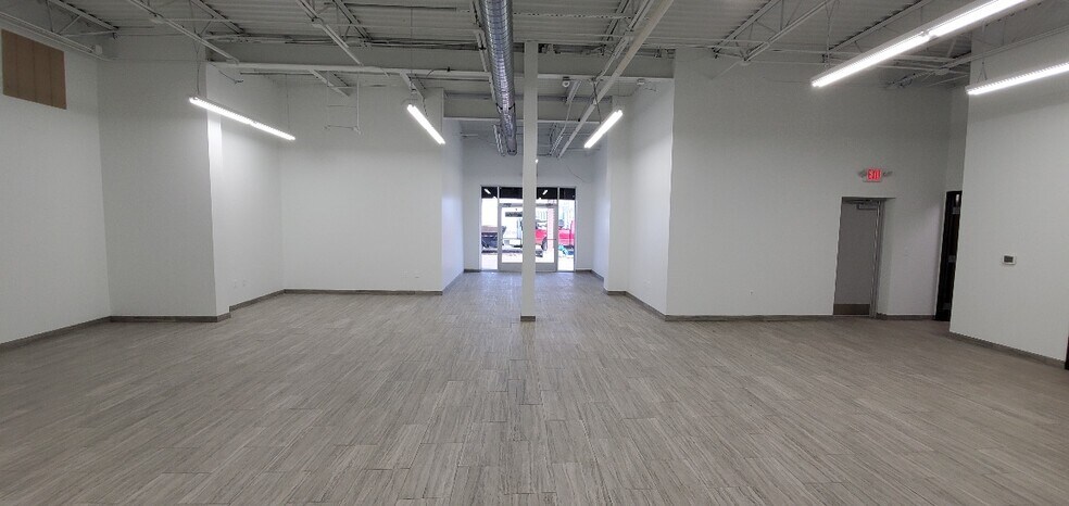 More Photos Of 20930 Meyers Rd, Oak Park Office For Sale