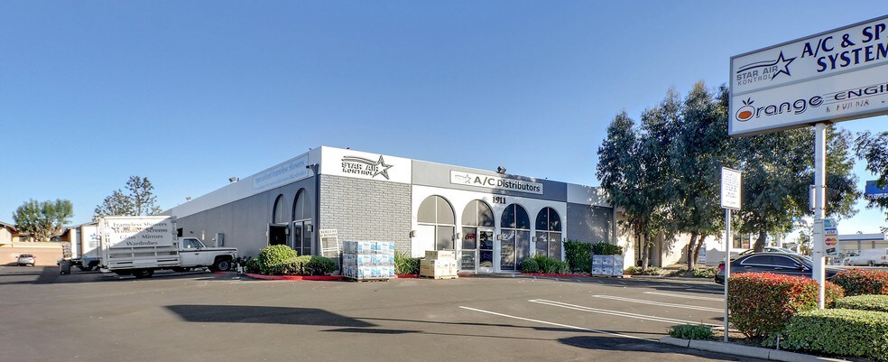 More Photos Of 1907-1911 E Ball Rd, Anaheim Warehouse For Lease