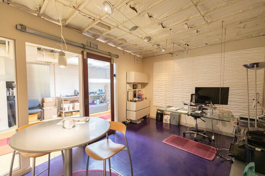 More Photos Of 1912 F St, Sacramento Office For Sale