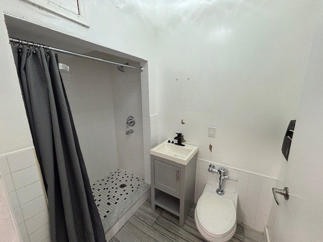 More Photos Of 583 Driggs Ave, Brooklyn Storefront Retail Office For Lease