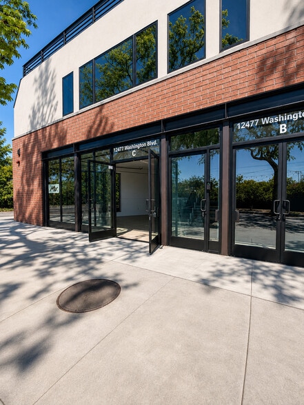 More Photos Of 12477 W Washington Blvd, Los Angeles Restaurant For Lease