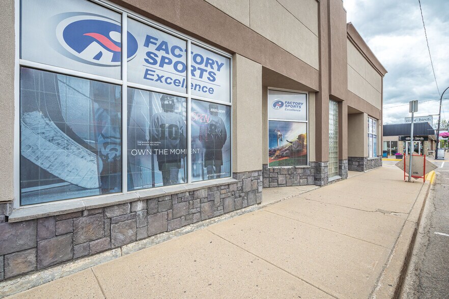 More Photos Of 4901 49 ave, Lloydminster Storefront For Sale