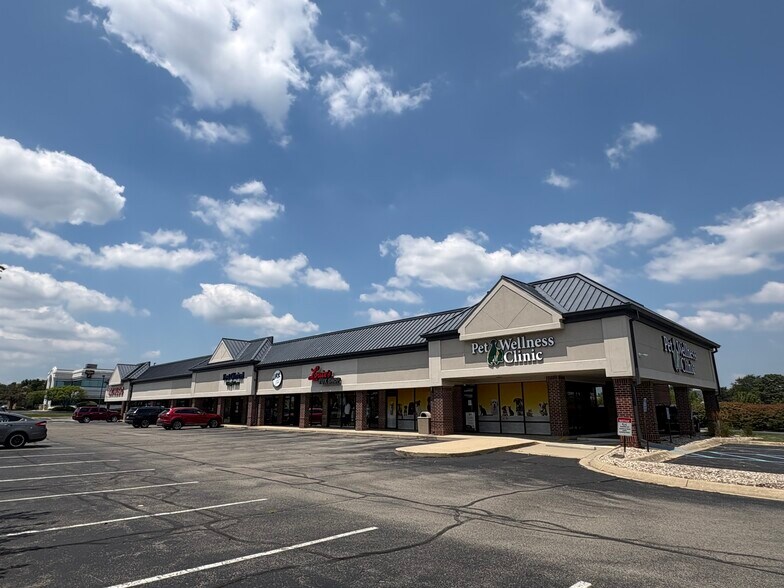 More Photos Of 10228-10236 E US Highway 36, Avon Unknown For Lease