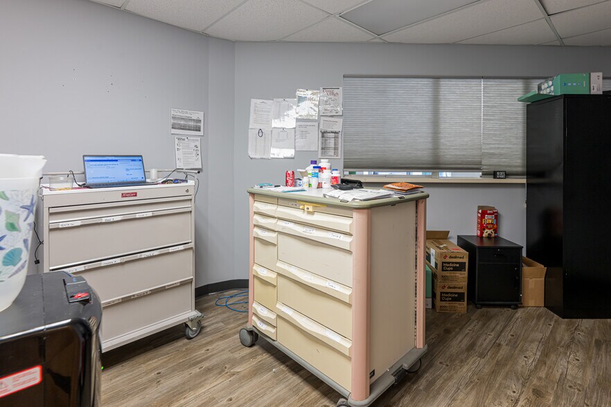 More Photos Of 90 Asheland Ave, Asheville Medical For Sale