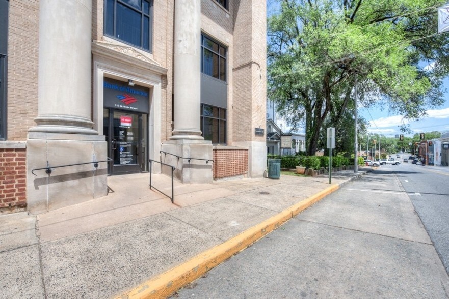 More Photos Of 113 W Main St, Orange Bank For Lease