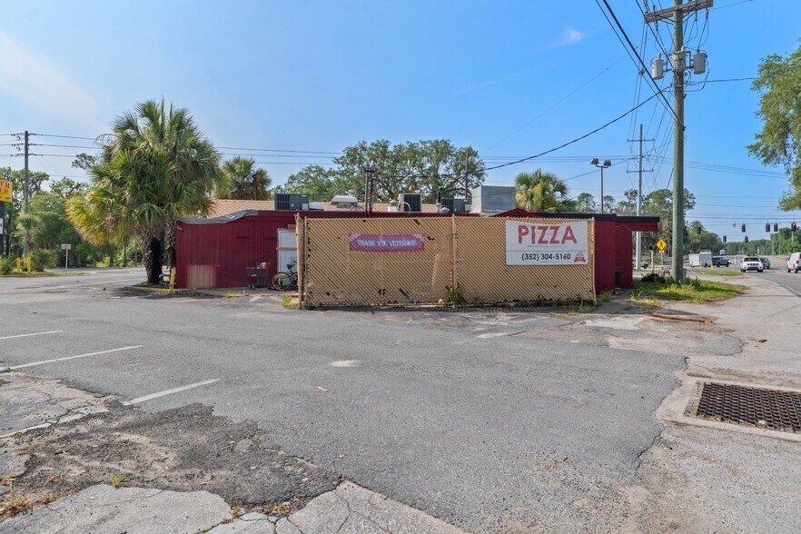 More Photos Of 5545 E Silver Springs Blvd, Silver Springs Restaurant For Sale