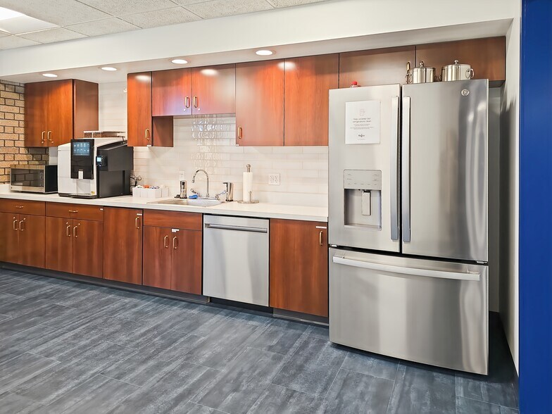 More Photos Of 2400 Ardmore Blvd, Pittsburgh Coworking Space