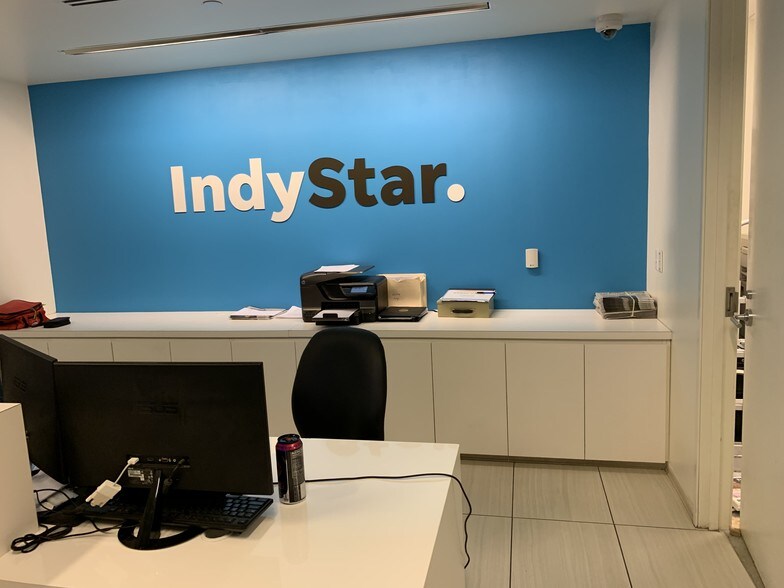 More Photos Of 49 W Maryland St, Indianapolis General Retail For Lease