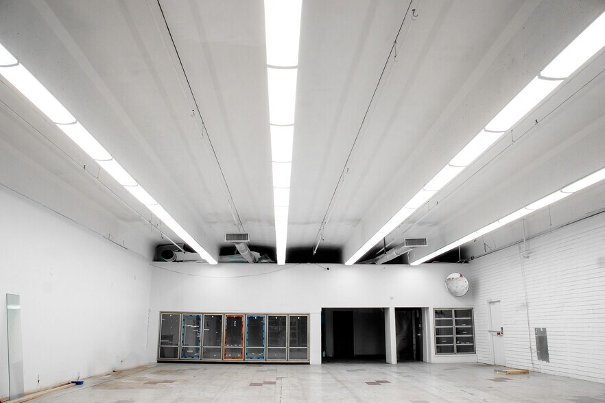 More Photos Of 629 E Chandler Blvd, Chandler Freestanding For Lease