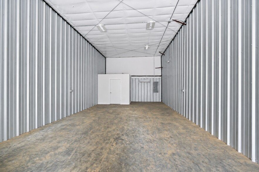More Photos Of 2138 Surrett Dr, High Point Self Storage For Sale