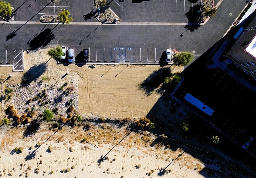 More Photos Of 31380 Bob Hope Dr, Cathedral City Land For Lease