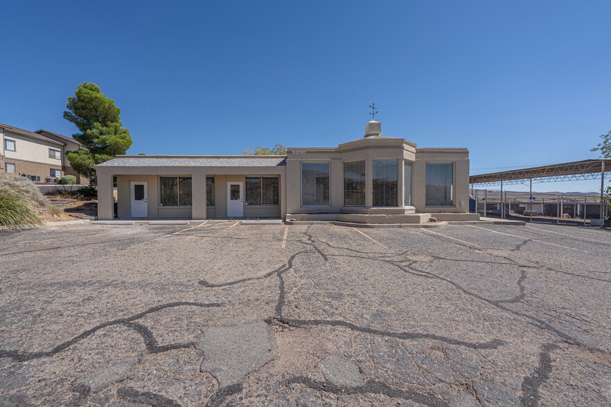 More Photos Of 1200 E Andy Devine Ave, Kingman Office For Sale