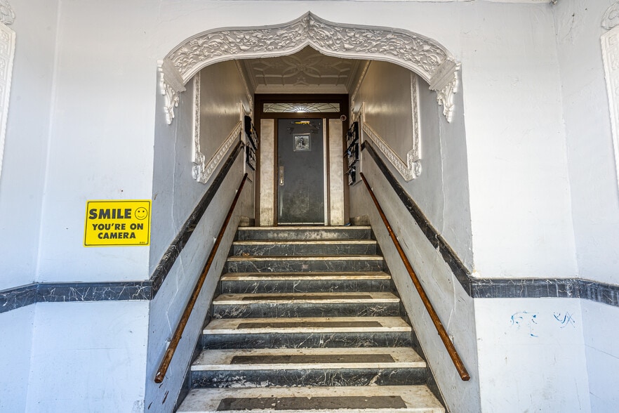 More Photos Of 312 Lake Ave, Rochester Apartments For Sale