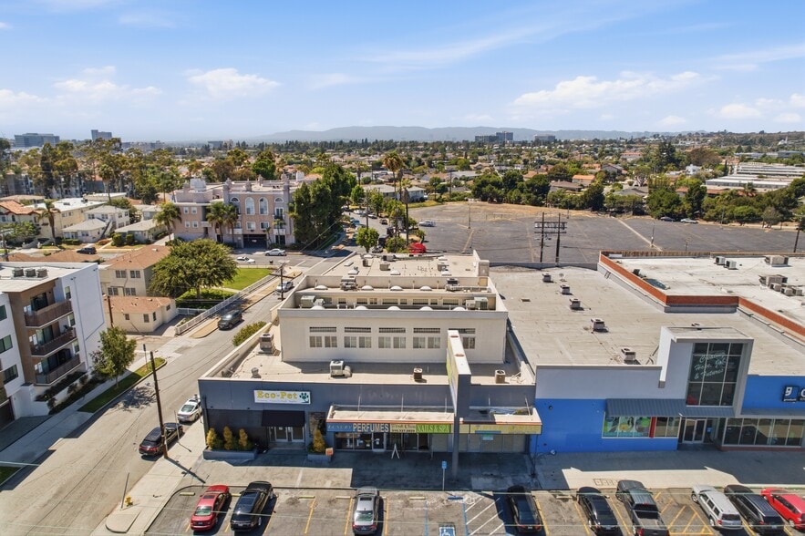 Primary Photo Of 6949 La Tijera Blvd, Los Angeles General Retail For Lease