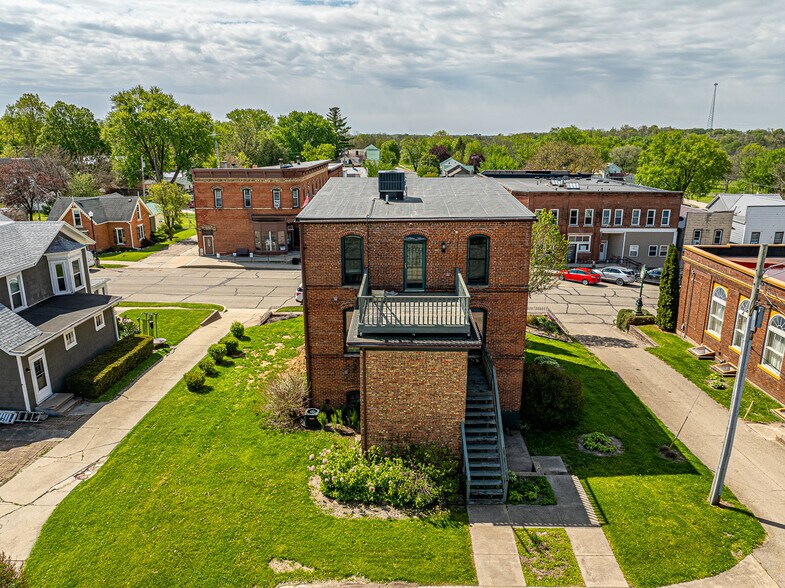 More Photos Of 210 W High St, Orangeville Hospitality For Sale