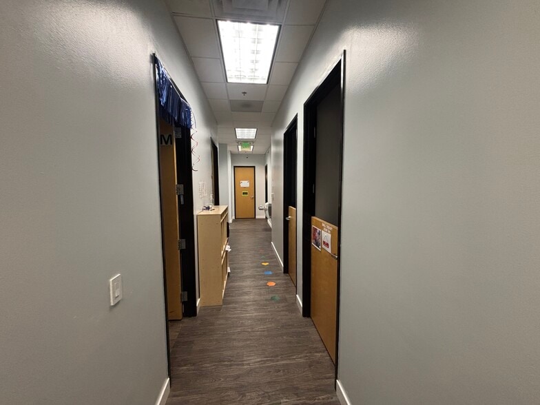 More Photos Of 1830 S Alma School Rd, Mesa Medical For Sale