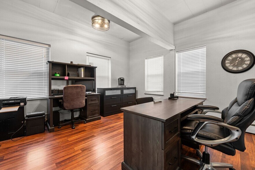 More Photos Of 8861 Botanical Ave, Caseyville Specialty For Sale