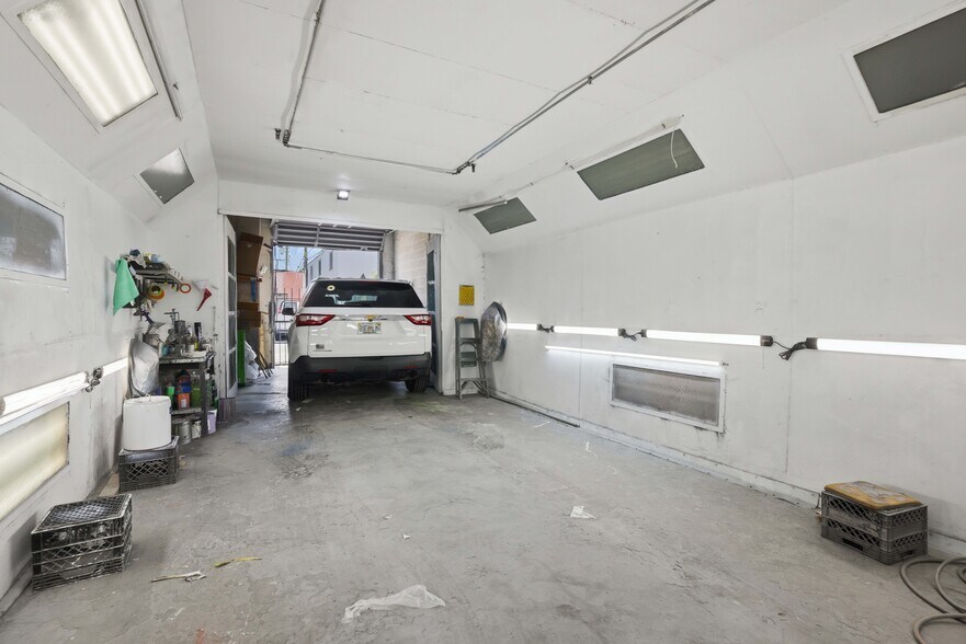 More Photos Of 1081 E 47th St, Hialeah Service Station For Sale