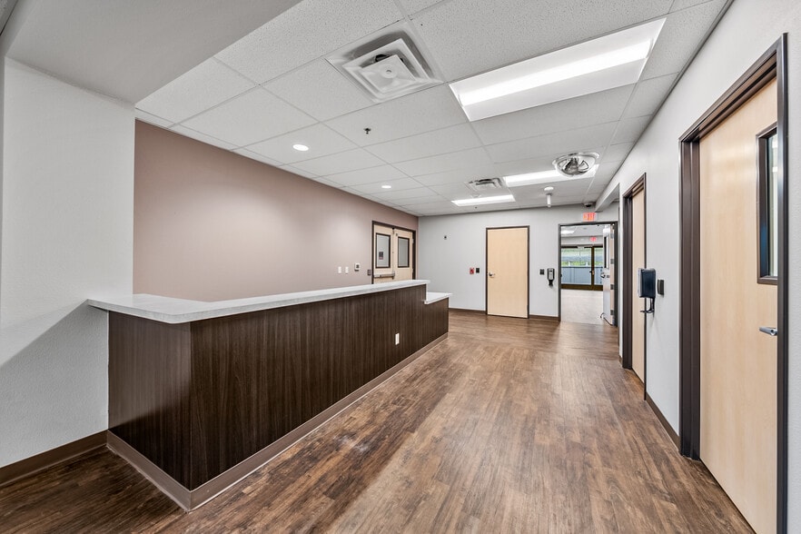 More Photos Of 2166 NW Vine St, Grants Pass Medical For Sale