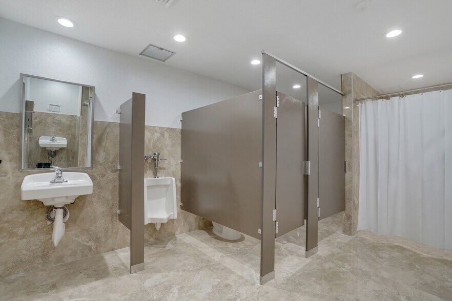 More Photos Of 2310 E Atlantic Blvd, Pompano Beach Office For Lease