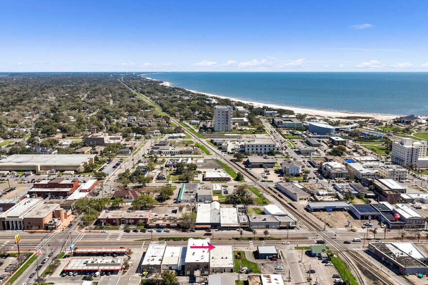 More Photos Of 1615 25th Ave, Gulfport Flex For Lease