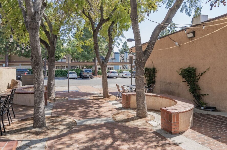 More Photos Of 2410 E Thousand Oaks Blvd, Thousand Oaks Freestanding For Sale