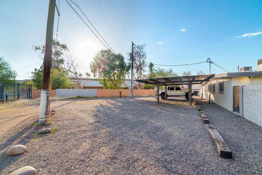 More Photos Of 914 S Kenwood Cir, Tempe Apartments For Sale