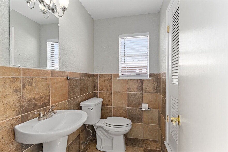 More Photos Of 7604 Baker Blvd, Richland Hills Freestanding For Sale