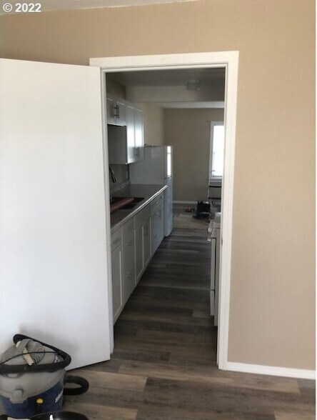 More Photos Of 230 NW Main St, Winston Trailer Camper Park For Sale