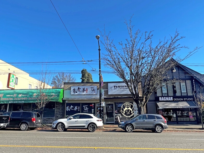 More Photos Of 8028-8030 Granville St, Vancouver Restaurant For Lease