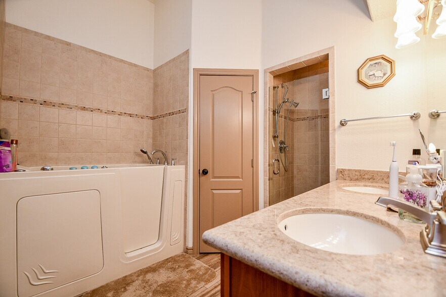 More Photos Of 540 Chisolm Trl, Wallis Manufactured Housing Mobile Home Park For Sale