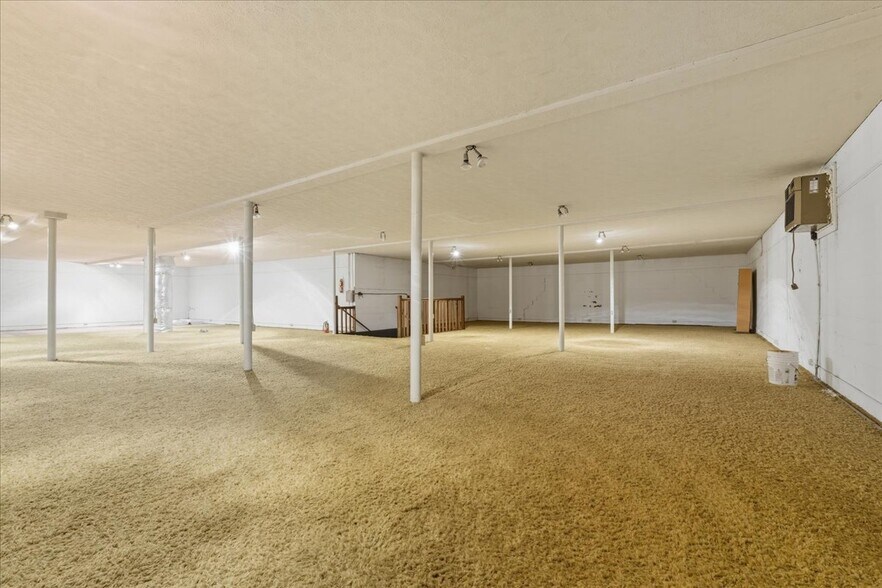 More Photos Of 778 Westover Dr, Danville Flex For Sale